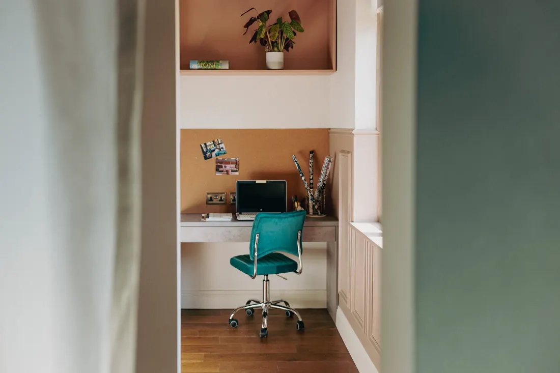 The study space in a Mutt Mansion bedroom